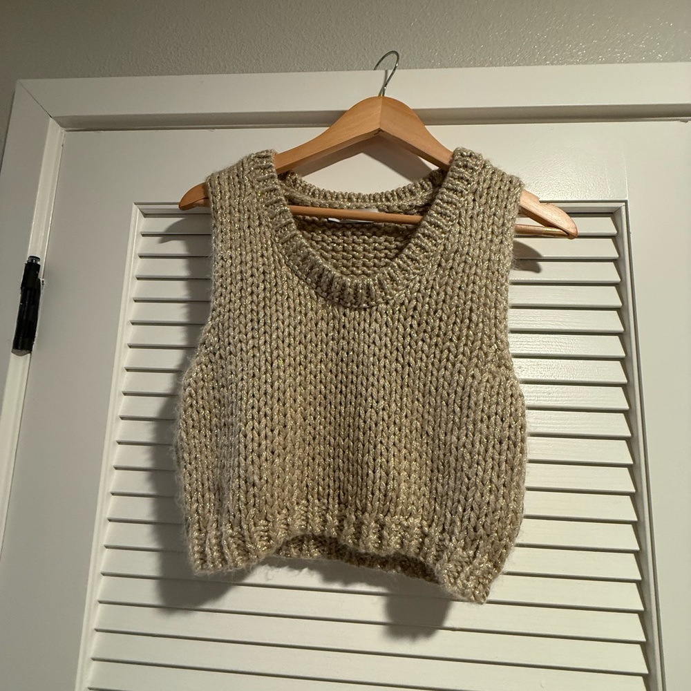 Chunky Knit Sleeveless Sweater Vest